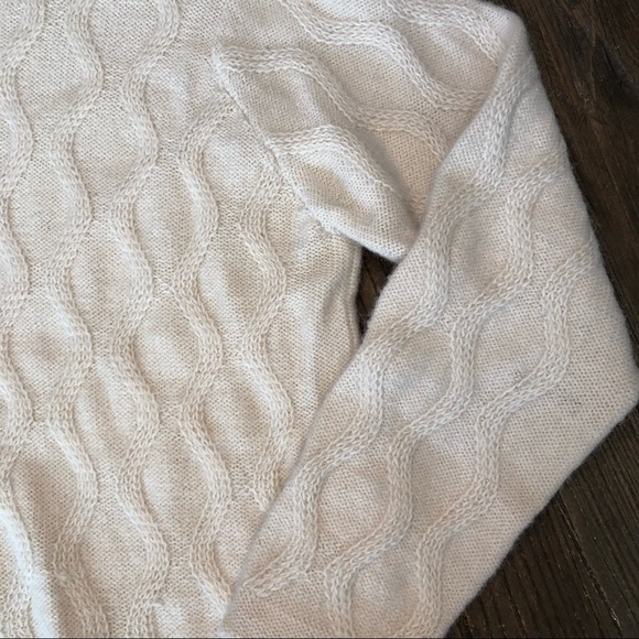 Spirit of the Andes 100% Alpaca Turtleneck Sweater Size M - Picture 2 of 12